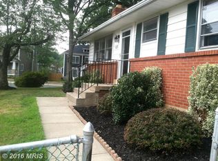 709 Cottage St SW, Vienna, VA 22180