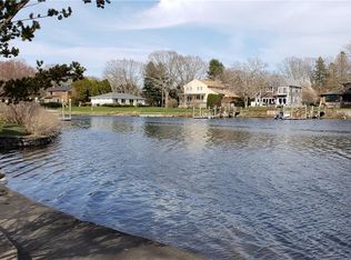 22 Riverside Dr, South Kingstown, RI 02879