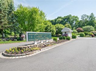108 Fields Ln, Peekskill, NY 10566