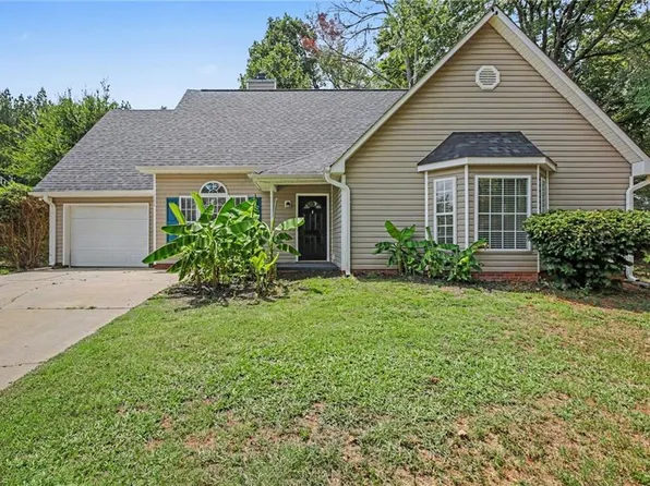 108 Summit Dr, Mocksville, NC 27028