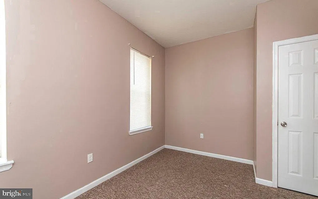 4 bed, 2.0 bath, 1264 sqft, $1,595 — Photo 3