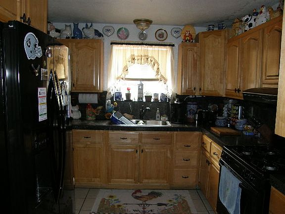4th image of 146 Santiago Ave