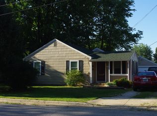 331 E Summit St, Bolivar, MO 65613