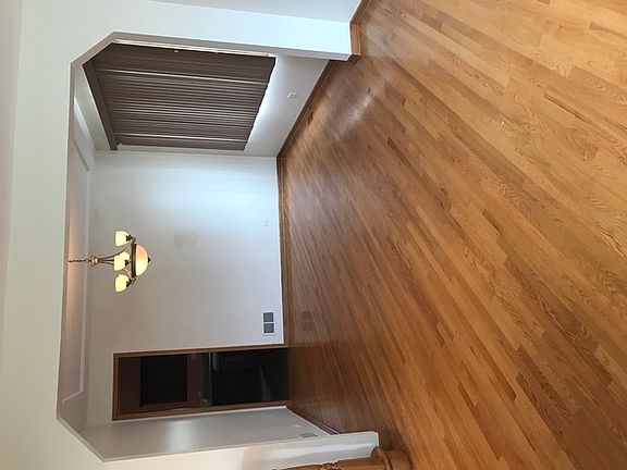 3rd image of 8640 S Laporte Ave