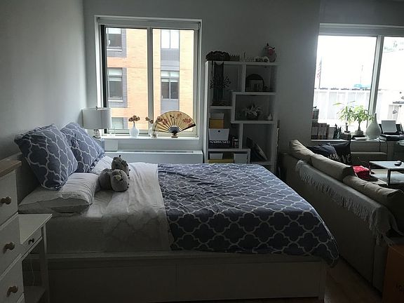 4th image of 510 W 45th St APT 9E