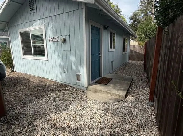 745 Porzio Ln Unit C, Ukiah, CA 95482