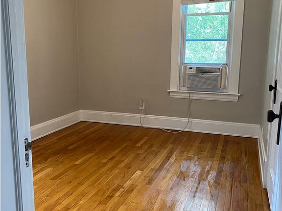 5th image of 1529 Cordova Ave