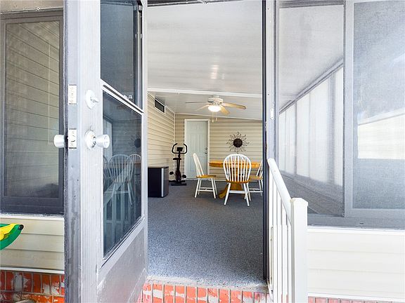 2nd image of 1109 Navajo Dr