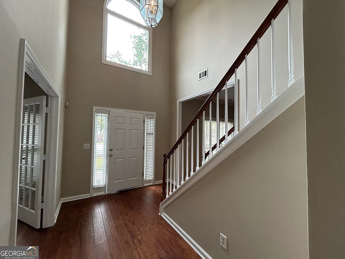Building Photo - 495 Summer Breeze Ct