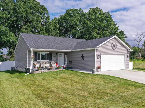 3145 Dahlia Dr, Burton, MI 48519