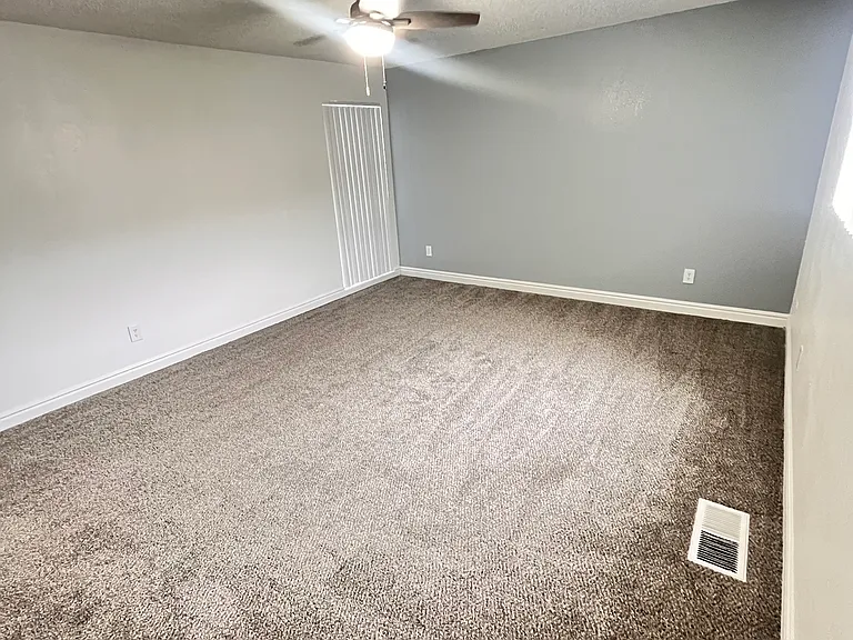WIllowbrook Apartments — Photo 28