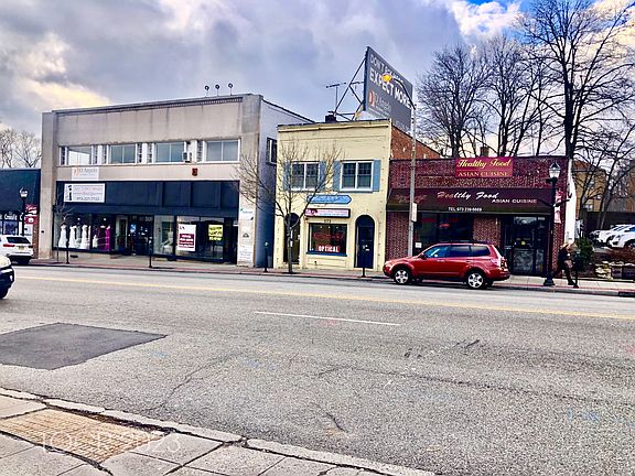 3rd image of 573 Bloomfield Ave