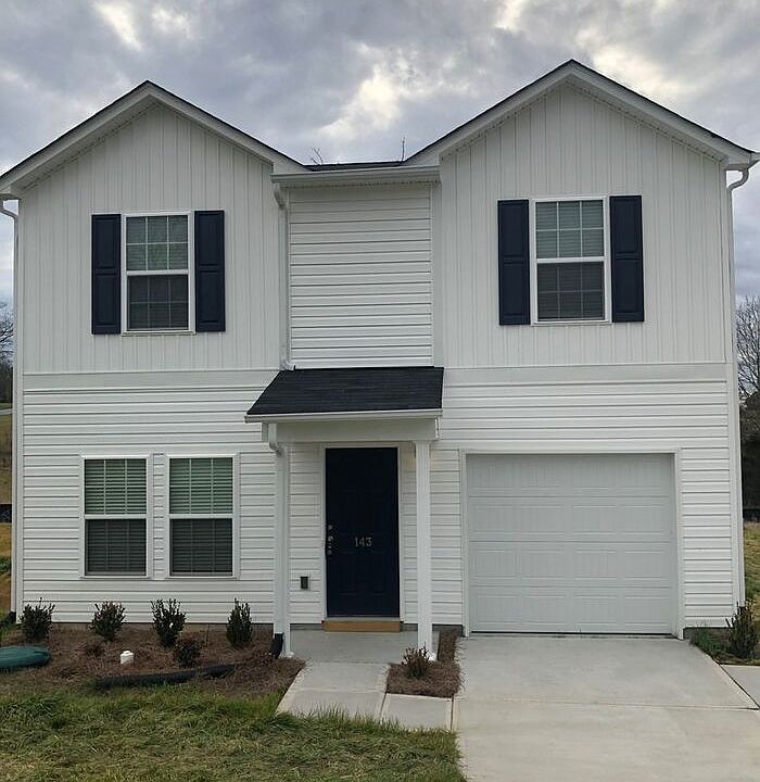 1st image of 143 Autumn Woods Dr