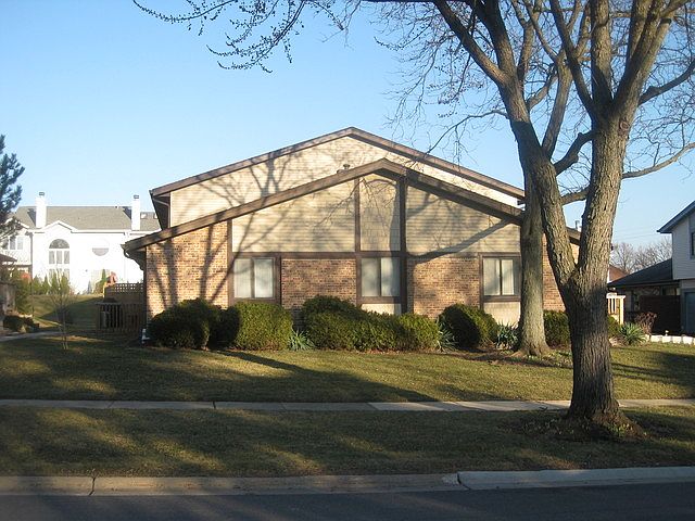 1st image of 8325 Portsmouth Dr Unit B