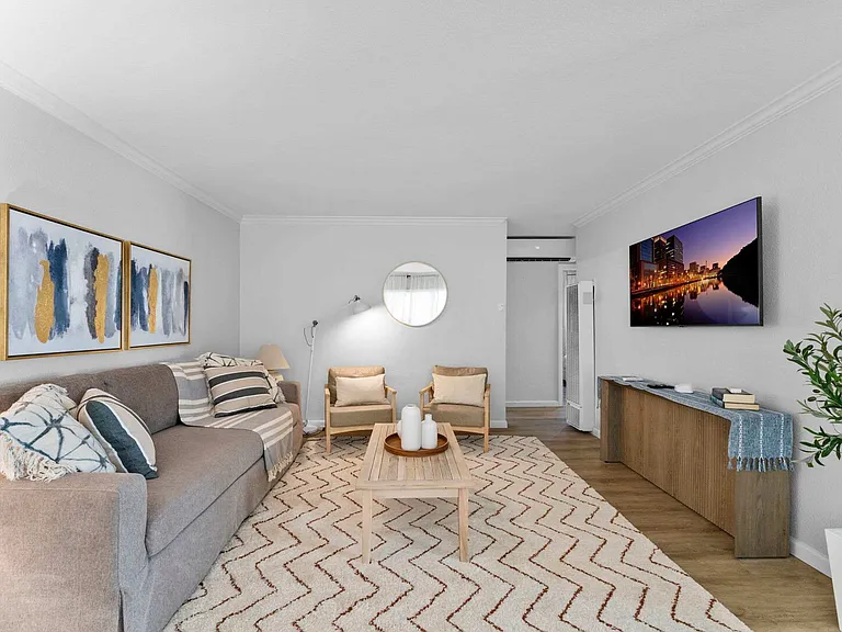 W Brookes Ave — Photo 6
