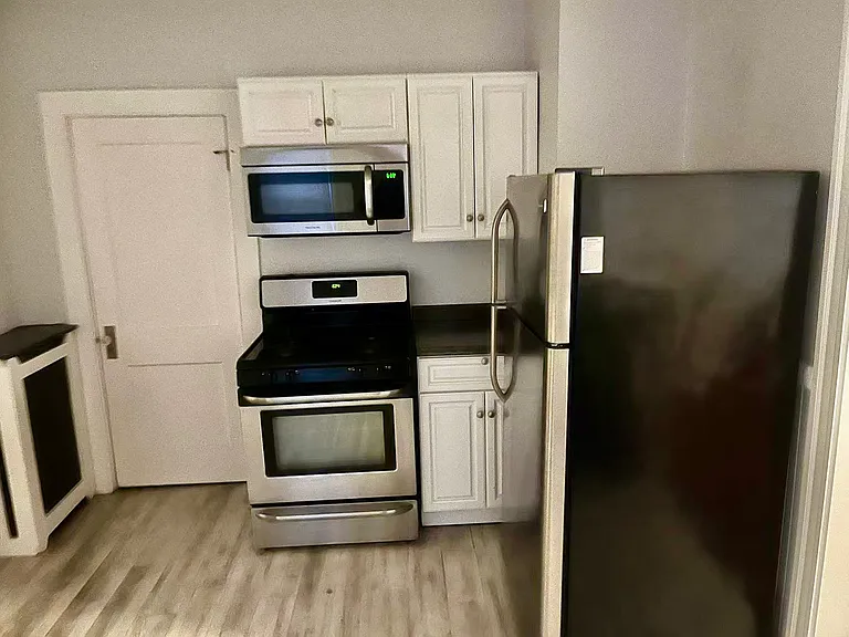 12 West St #1 — Photo 5