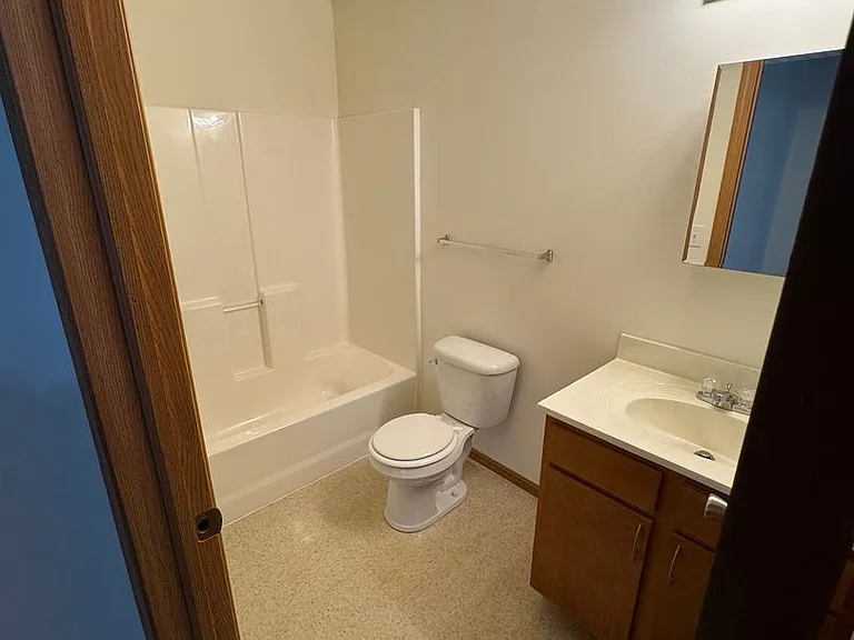 Southern Winds Apartments — Photo 18
