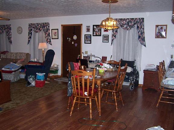 5th image of 239 Lake St