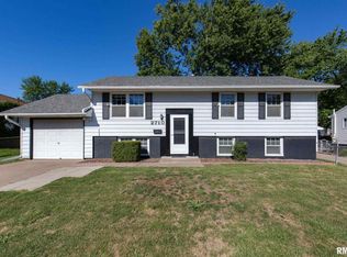 2710 N Elsie Ave, Davenport, IA 52804