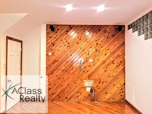 Rented by A Class Realty International | media 3