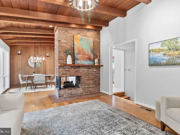 3428 Executive Ave, Falls Church, VA 22042