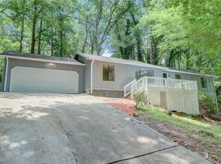 591 Raven Springs Trl, Stone Mountain, GA 30087