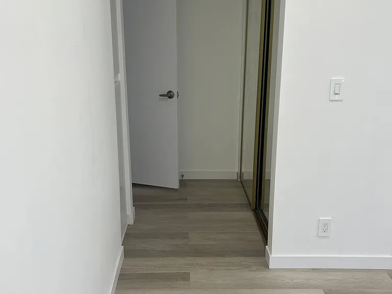 5139 Maplewood Ave #103 — Photo 13
