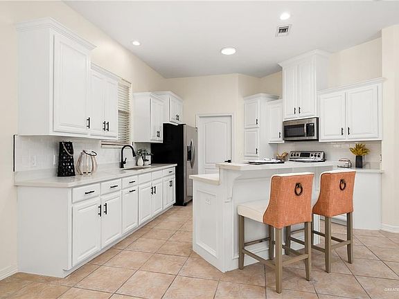 3rd image of 5021 Elk Ln