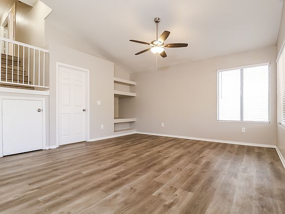 3rd image of 8809 W Greer Ave