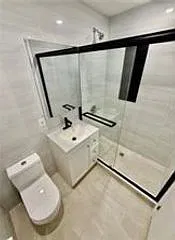 3 bed, 1.0 bath, $3,000 — Photo 2