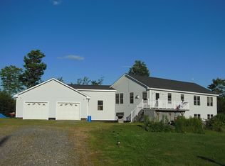 106 Granite Ridge Rd, Island Falls, ME 04747