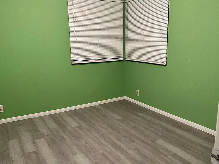 10232 E Avenue S4 — Photo 12