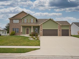 625 Perolla Dr, Fort Wayne, IN 46845