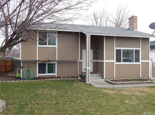 2321 W Peninsula Dr, Moses Lake, WA 98837