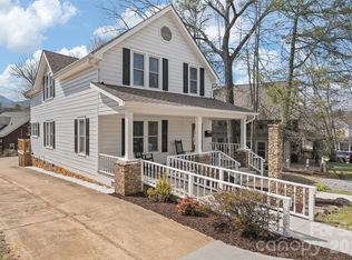 89 Walnut St, Waynesville, NC 28786
