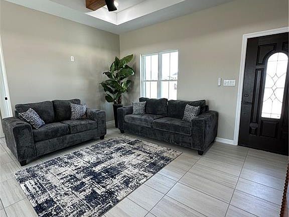 5th image of 2372 Verona St