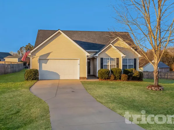 1229 Grace Ct, Oakboro, NC 28129