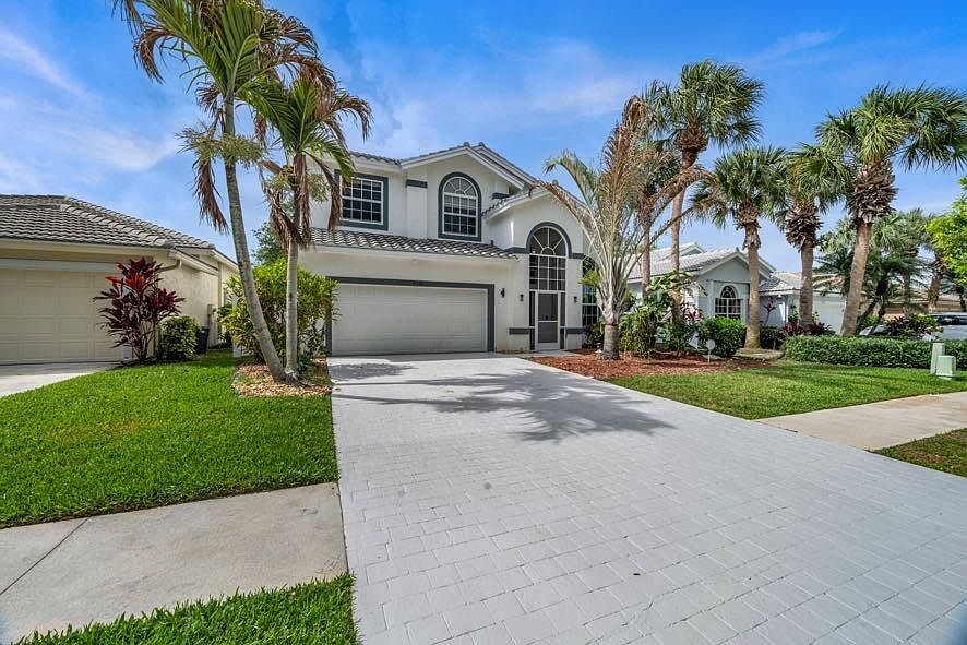 1st image of 4732 SE Mizner Place