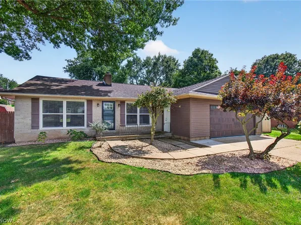 3321 Meadowwood St NW, Massillon, OH 44646