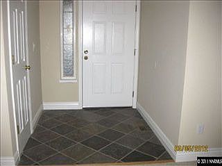 5th image of 896 Vivian Dr