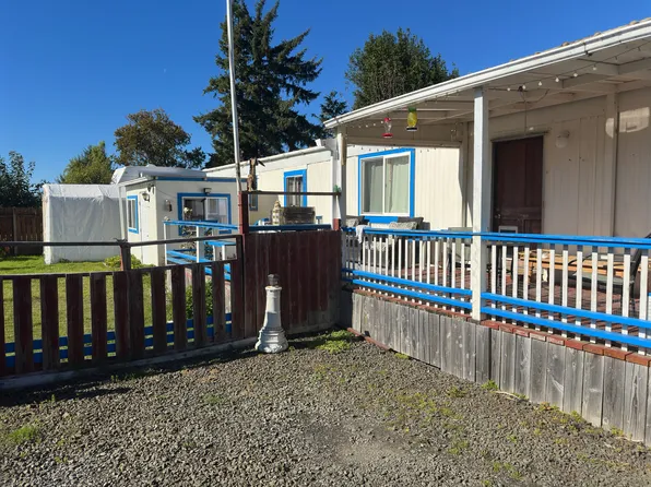63662 Martin Dr, Coos Bay, OR 97420
