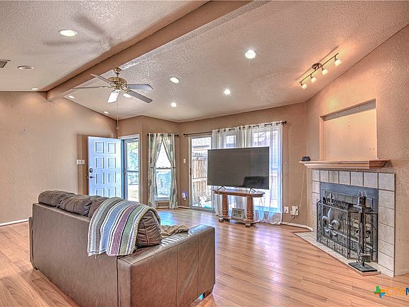 5th image of 4802 Stone Ridge Dr