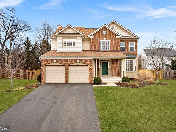 3rd image of 1616 Candlewood Pl NE