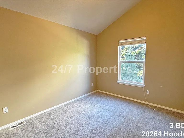 20264 Hoodview Ave — Photo 10