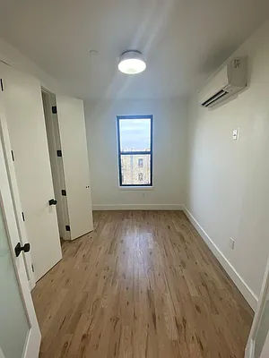 Rented by Aron Fried, LREB | media 2