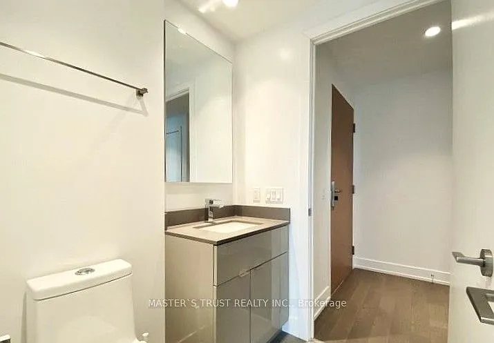 7 Grenville St W #5203 — Photo 13