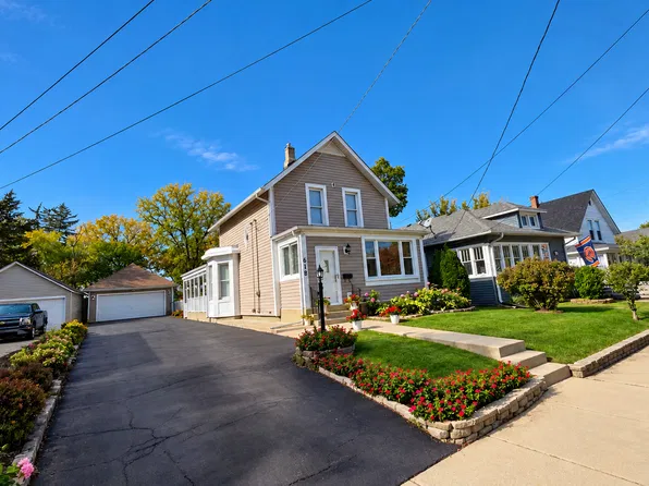 618 Grace St, Elgin, IL 60120