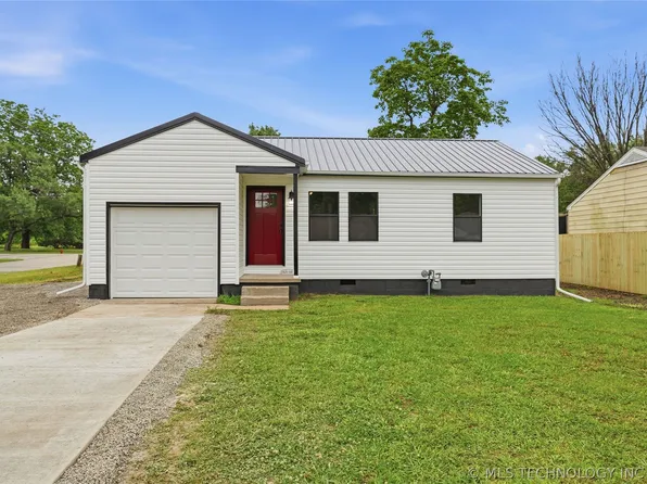 330 N Oak St, Dewey, OK 74029