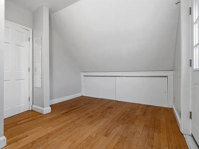 7 Pine St #2 — Photo 21