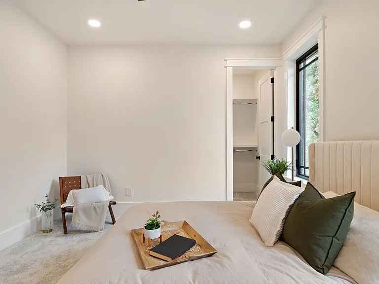 1240 Kenmore Pl — Photo 53